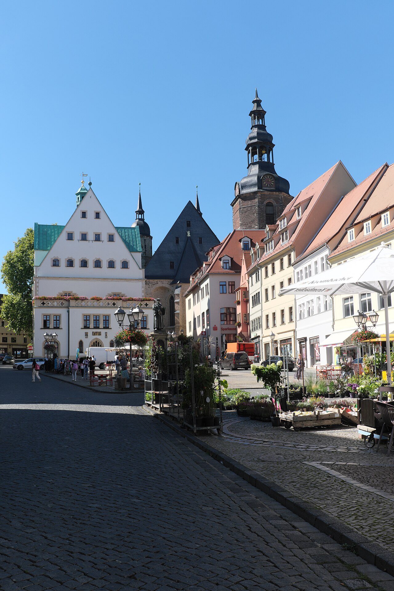Marktplatz und Rathaus in der Lutherstadt Eisleben